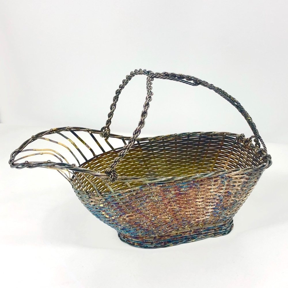 WIRE ‪Bottle holders ‬ twisted silver metal basket